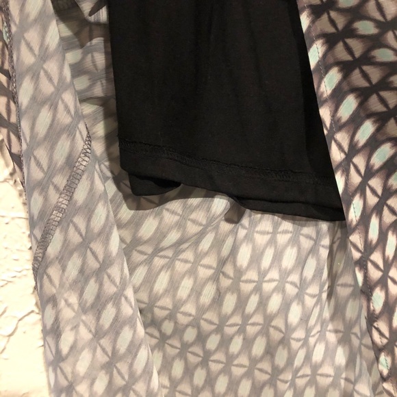 Patterned High-Low Dress - Picture 6 of 9